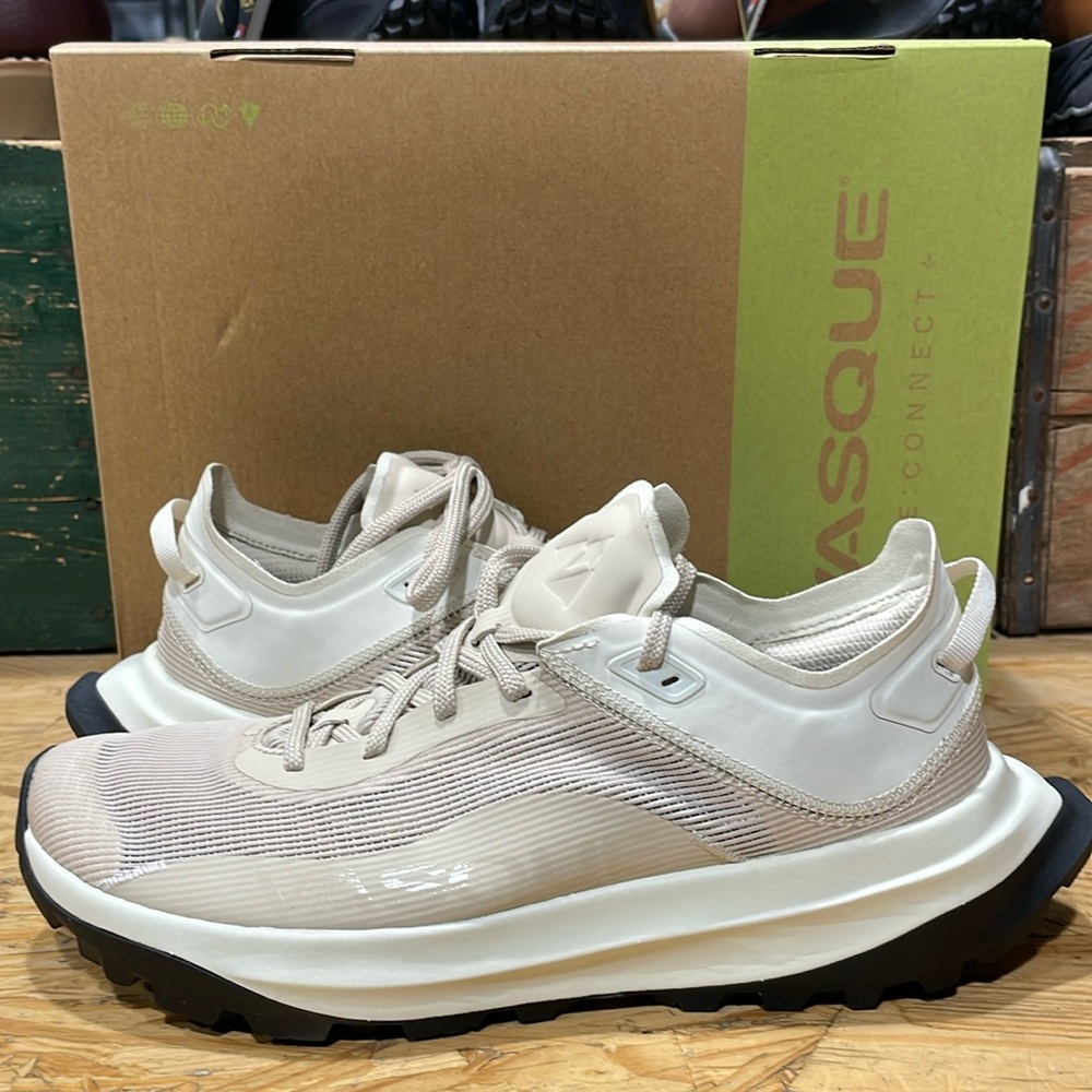 Brand new unworn in box womens Vasque 7263 (Here) size 10.